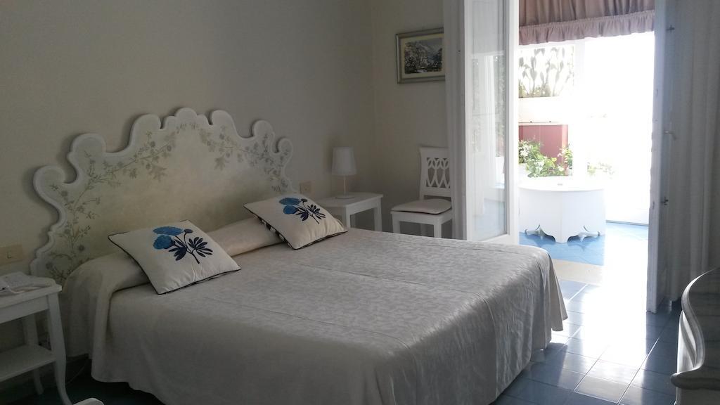 Villa La Tartana Positano Ruang foto